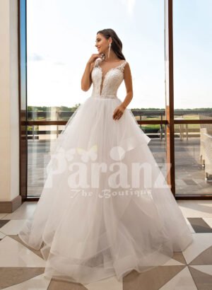 Multi-layer flared tulle skirt pearl white wedding gown with glam bodice