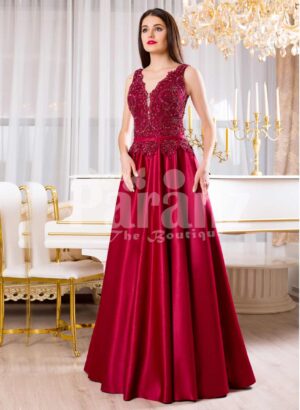 Womens elegant maroon floor length evening gown with tulle skirt and royal bodice