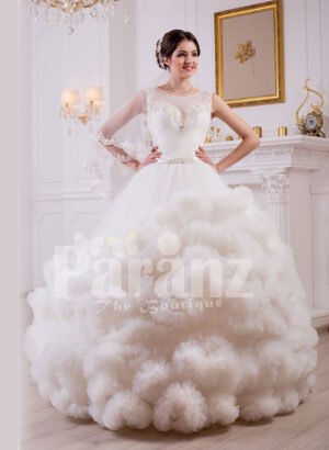 Women’s cloud ruffle hem high volume tulle skirt wedding gown in white
