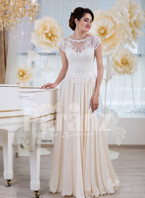 Women’s elegant wedding gown with tulle skirt and lacy royal bodice