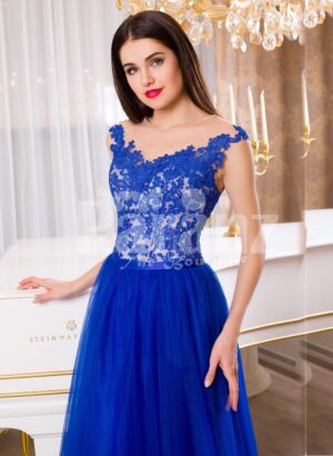Women’s pleasing royal blue sleeveless evening gown with long tulle skirt