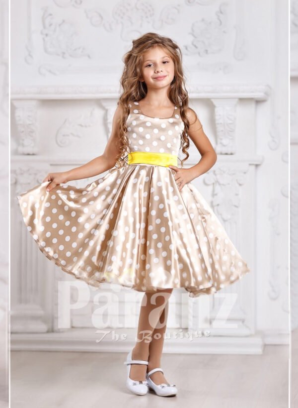 A luxurious party dress for little girls designed innovatively