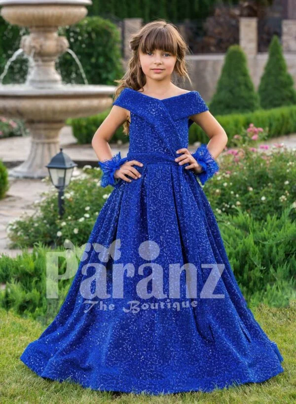 Let your daughter celebrate life with this true-blue formal party wear